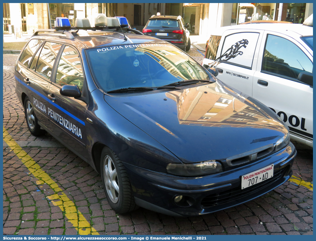 Polizia Penitenziaria 707AD
Polizia Penitenziaria
Nucleo Traduzioni e Piantonamenti
Fiat Marea Weekend
Parole chiave: PP;P.P.;Pol.Pen;PolPen;AdiC;A.diC.;Agenti;di;Custodia;Polizia;Penitenziaria;Nucleo;Traduzioni;Piantonamenti;Fiat;Marea;Weekend