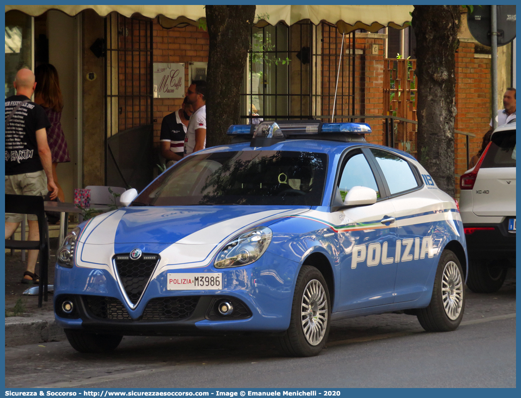 Polizia M3986
Polizia di Stato
Squadra Volante
Alfa Romeo Nuova Giulietta
I serie I restyling
Allestitore Nuova Carrozzeria Torinese S.r.l.
Parole chiave: PS;P.S.;Polizia;di;Stato;Pubblica;Sicurezza;Squadra;Volante;Alfa;Romeo;Nuova;Giulietta