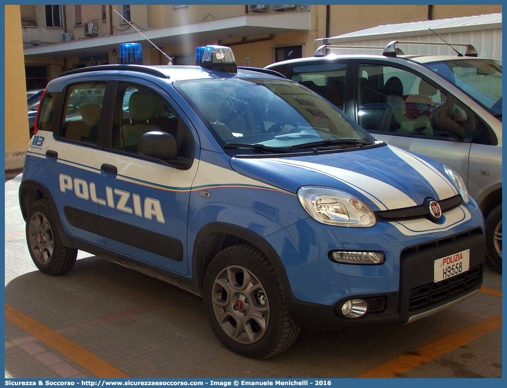 Polizia H9558
Polizia di Stato
Fiat Nuova Panda 4x4 II serie
Allestitore Nuova Carrozzeria Torinese S.r.l.
(II fornitura)
Parole chiave: Polizia di Stato;Polizia;PS;Fiat;Nuova Panda;4x4;4 x 4;NCT;N.C.T.;Nuova Carrozzeria Torinese