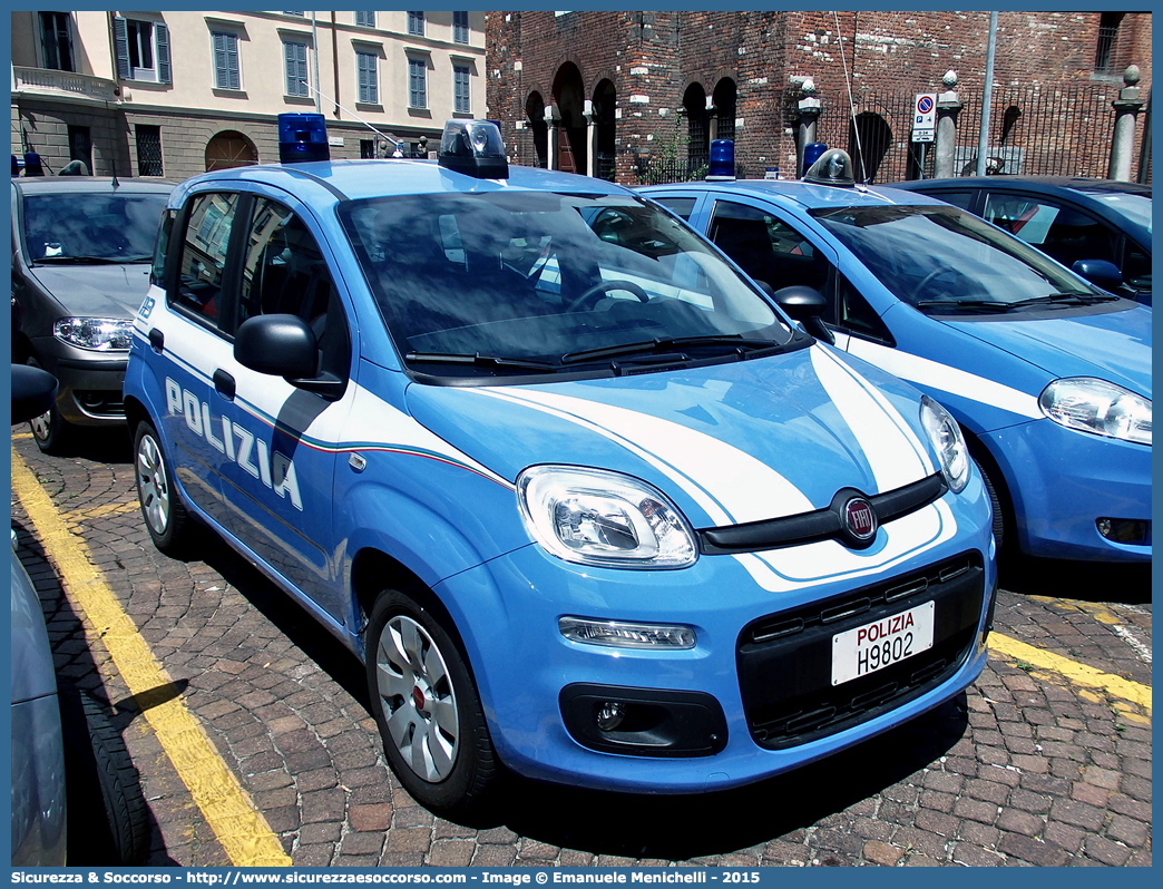 Polizia H9802
Polizia di Stato
Fiat Nuova Panda II serie
Allestitore Nuova Carrozzeria Torinese S.r.l.
(I fornitura)
Parole chiave: PS;P.S.;Polizia;di;Stato;Polizia;Fiat;Nuova;Panda;Nuova;Carrozzeria;Torinese