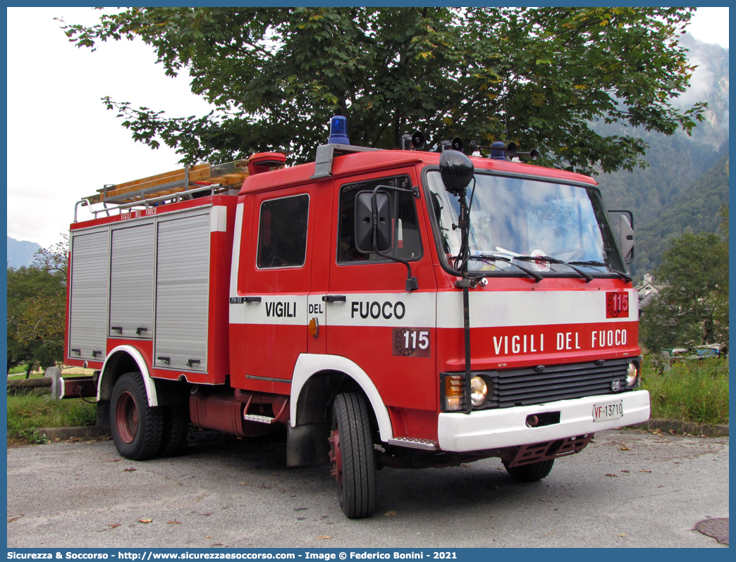 VF 13710
Corpo Nazionale Vigili del Fuoco
Fiat Iveco OM 79-13
Allestitore Baribbi S.p.A.
Parole chiave: VVF;V.V.F.;Corpo;Nazionale;Vigili;del;Fuoco;AutoPompaSerbatoio;APS;AutoPompa;Fiat;Iveco;OM;79-13;79;13;79.13;Baribbi