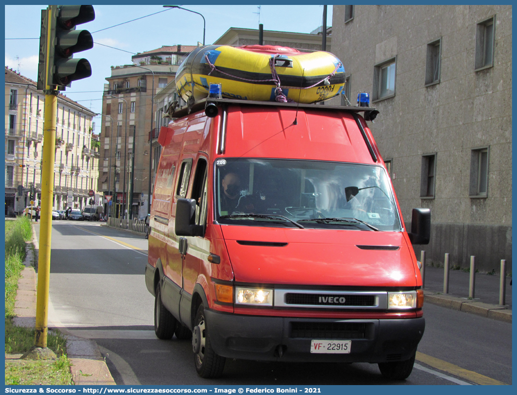 VF 22915
Corpo Nazionale Vigili del Fuoco
Nucleo Speleo Alpino Fluviale
Iveco Daily III serie
Parole chiave: VVF;V.V.F.;Corpo;Nazionale;Vigili;del;Fuoco;Iveco;Daily;SAF;S.A.F.;Speleo;Alpino;Fluviale