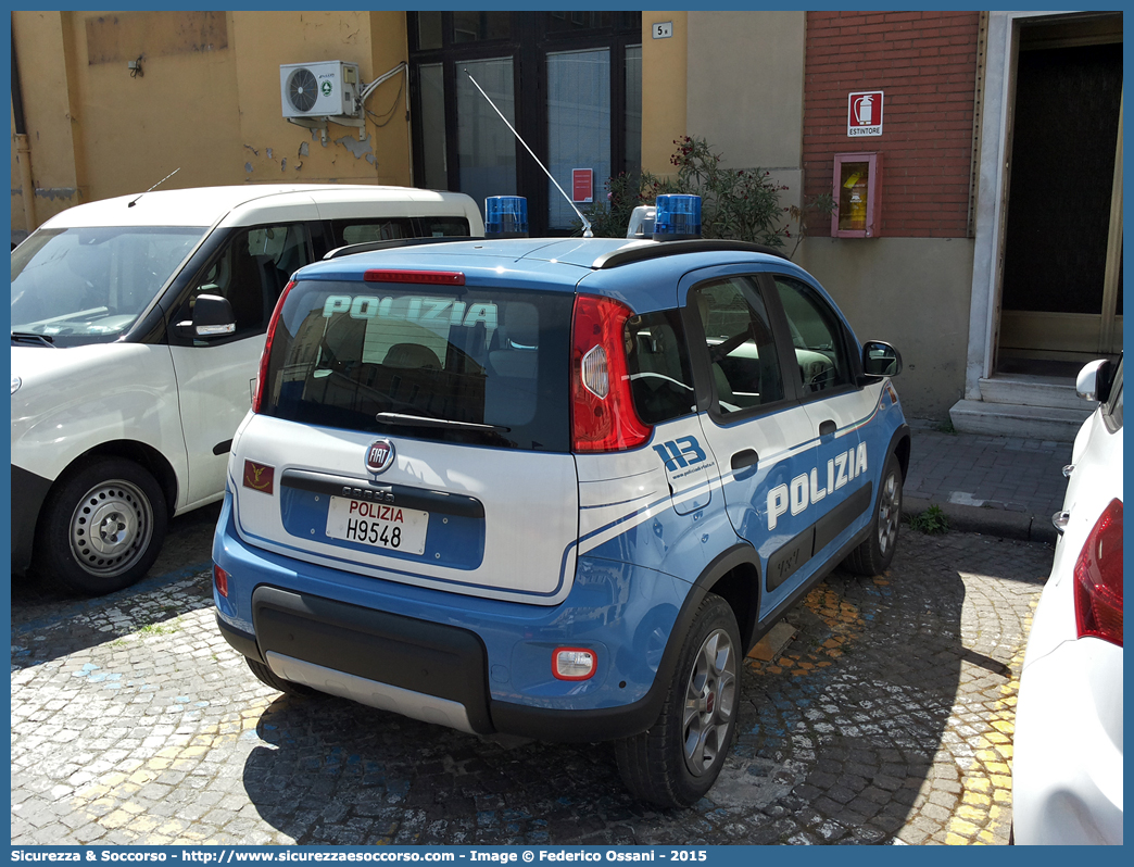 Polizia H9548
Polizia di Stato
Polizia Ferroviaria
Fiat Nuova Panda 4x4 II serie
Parole chiave: PS;P.S.;Polizia;di;Stato;Ferroviaria;Polfer;Fiat;Nuova;Panda;4x4