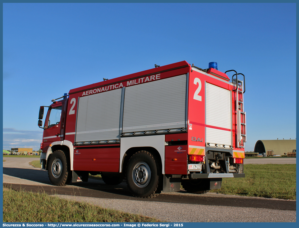 AM CM229
Aeronautica Militare Italiana
Servizio Antincendio
Mercedes Benz Atego 1222 4x4 II serie restyling
Allestitore BAI S.r.l.
Parole chiave: A.M.I.;AMI;Aeronautica;Militare;Italiana;Servizio;Antincendio;Mercedes;Benz;Atego;1222;4x4;BAI