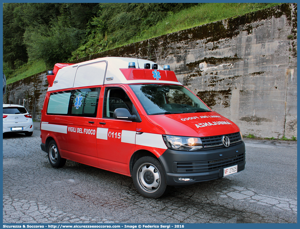 VF 27625
Corpo Nazionale Vigili del Fuoco
Servizio Sanitario
Volkswagen Transporter T6
Allestitore Class S.r.l.
Parole chiave: VVF;V.V.F.;Corpo;Nazionale;Vigili;del;Fuoco;Volkswagen;Transporter;T6;Class;Servizio;Sanitario;Ambulanza