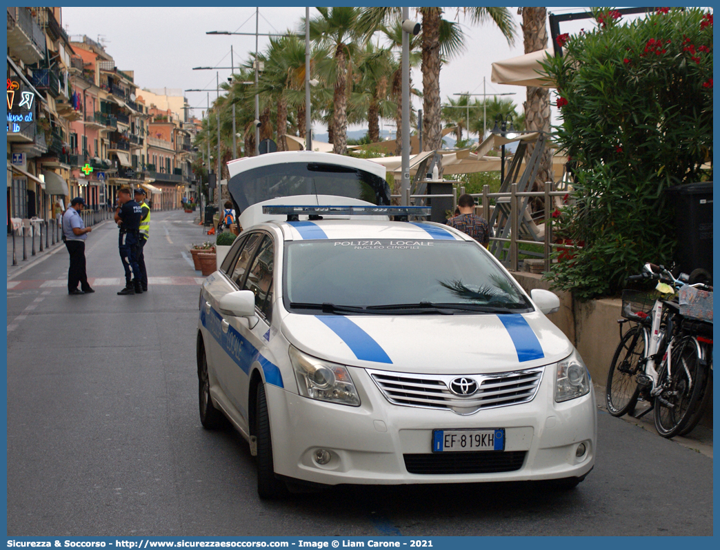 -
Polizia Locale
Comune di Loano
Nucleo Cinofili
Toyota Avensis Station Wagon III serie
Allestitore Ciabilli S.r.l.
Parole chiave: Polizia;Locale;Municipale;Loano;Nucleo;Cinofili;Toyota;Avensis;Ciabilli