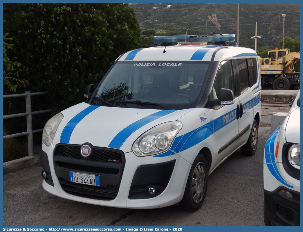 Polizia Locale YA344AH
Polizia Locale
Comune di Spotorno
Fiat Doblò II serie
Allestitore Ciabilli S.r.l.
Parole chiave: Polizia;Locale;Municipale;Spotorno;Fiat;Doblò;Ciabilli