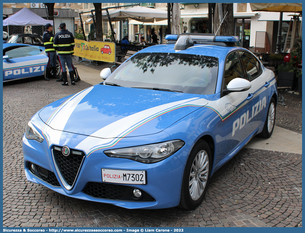 Polizia M7302
Polizia di Stato
Squadra Volante
Alfa Romeo Nuova Giulia
Parole chiave: PS;P.S.;Polizia;di;Stato;Pubblica;Sicurezza;Squadra;Volante;Alfa;Romeo;Nuova;Giulia