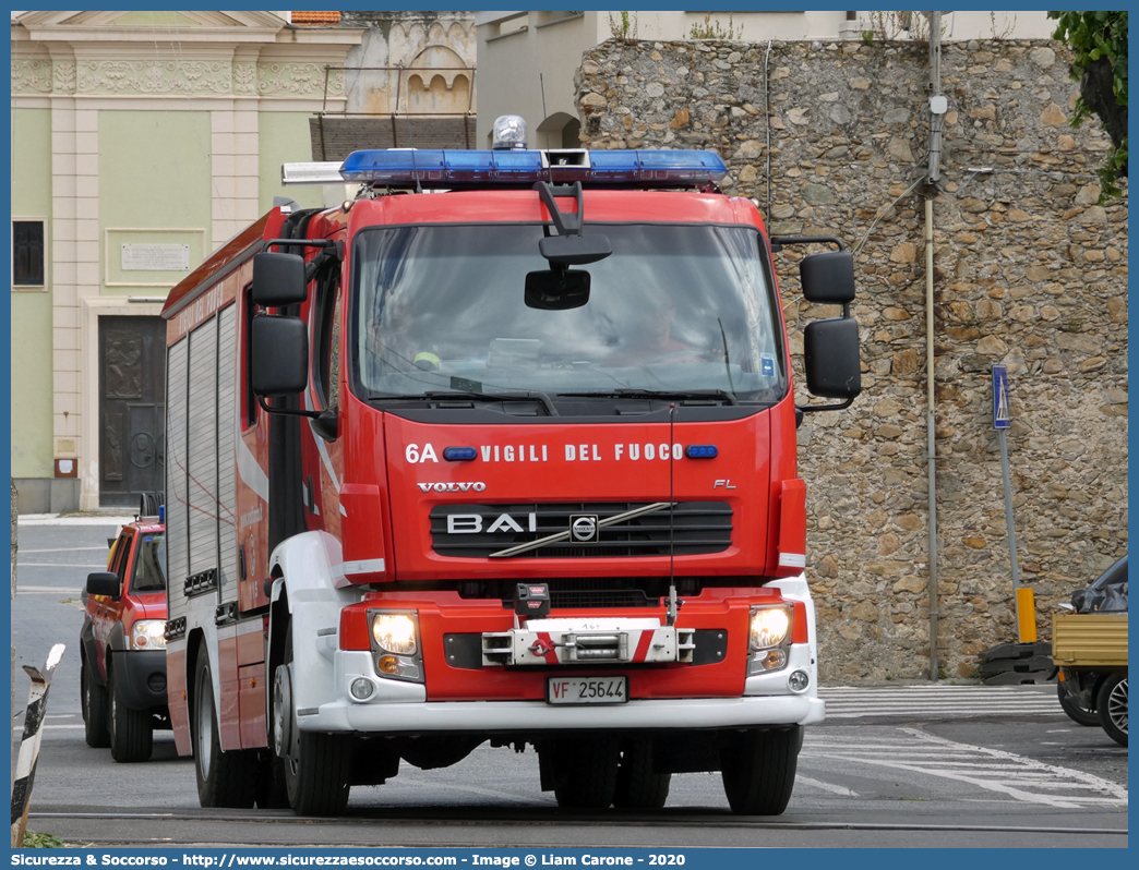 VF 25644
Corpo Nazionale Vigili del Fuoco
Volvo FL280/FL290 III serie
Allestitore BAI S.r.l.
Parole chiave: VVF;V.V.F.;Corpo;Nazionale;Vigili;del;Fuoco;APS;A.P.S.;AutoPompaSerbatoio;AutoPompa;Volvo;FL;280;290;FL280;FL290;BAI