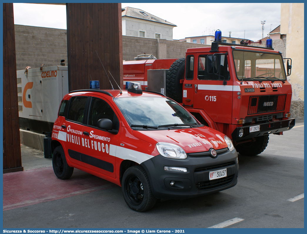 VF 30457
Corpo Nazionale Vigili del Fuoco
Direttore Operazioni Spegnimento
Fiat Nuova Panda 4x4 II serie restyling
(I fornitura)
Parole chiave: VVF;V.V.F.;Corpo;Nazionale;Vigili;del;Fuoco;Fiat;Nuova;Panda;4x4;DOS;Direttore;Operazioni;Spegnimento