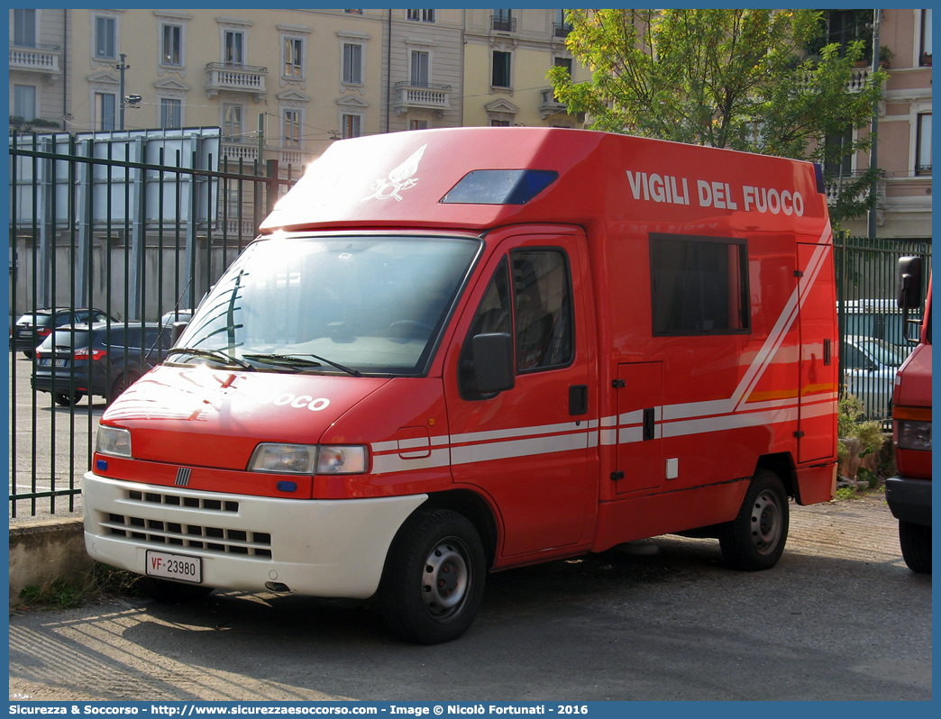 VF 23980
Corpo Nazionale Vigili del Fuoco
Fiat Ducato II  serie
Parole chiave: orpo;Nazionale;Vigili del Fuoco;Vigili;Fuoco;Polisoccorso;Fiat;Ducato