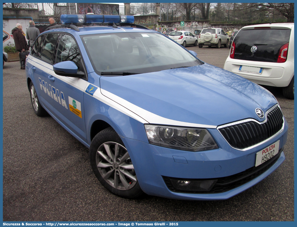 Polizia H9202
Polizia di Stato
Polizia Stradale
Autostrada del Brennero S.p.A.
Skoda Octavia Wagon 4x4 IV serie
Allestitore Focaccia Group S.r.l.
Parole chiave: PS;P.S.;Polizia;di;Stato;Stradale;Autostradale;Autostrada;del;Brennero;Brennerautobahn;Skoda;Octavia;Wagon;Station;SW;S.W.;4x4;Focaccia;H9202