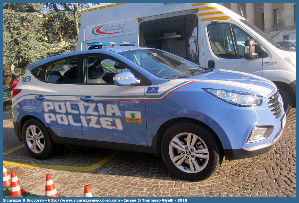 Polizia M3489
Polizia di Stato
Polizia Stradale
Autostrada del Brennero S.p.A.
Hyundai IX35 I serie restyling
Parole chiave: PS;P.S.;Polizia;di;Stato;Stradale;Autostradale;Autostrada;del;Brennero;Brennerautobahn;Hyundai;IX35;IX 35