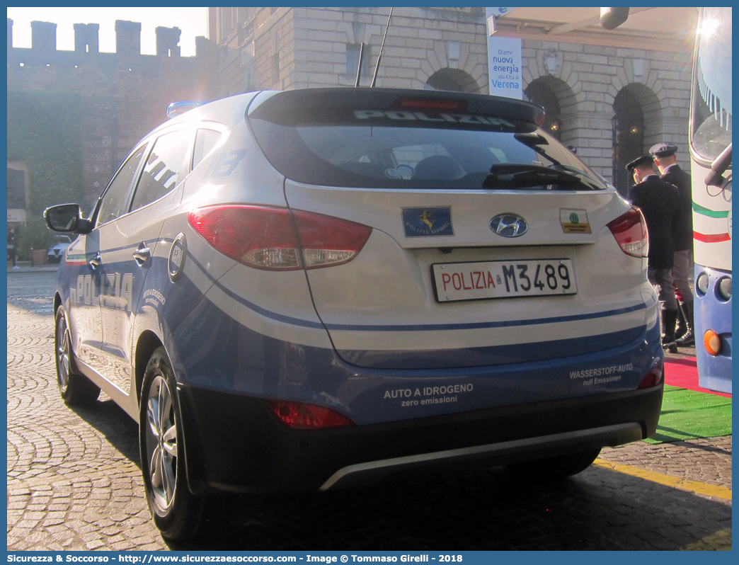 Polizia M3489
Polizia di Stato
Polizia Stradale
Autostrada del Brennero S.p.A.
Hyundai IX35 I serie restyling
Parole chiave: PS;P.S.;Polizia;di;Stato;Stradale;Autostradale;Autostrada;del;Brennero;Brennerautobahn;Hyundai;IX35;IX 35