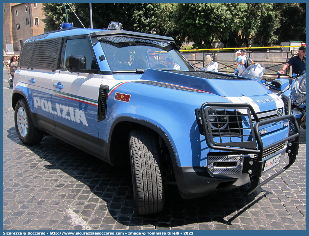 Polizia M7509
Polizia di Stato
Reparto Mobile
Land Rover New Defender 110 II serie
Allestitore Elevox S.r.l.
Parole chiave: PS;P.S.;Polizia;Polizia di Stato;Reparto Mobile;Land Rover;Defender;110