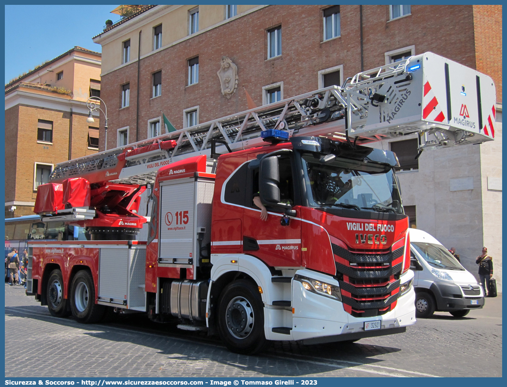 VF 32921
Corpo Nazionale Vigili del Fuoco
Iveco S-Way 480
Allestitore Magirus
Parole chiave: VVF;V.V.F.;Corpo;Nazionale;Vigili;del;Fuoco;AutoScala;AS;Iveco;S-Way;480;42 metri;Magirus