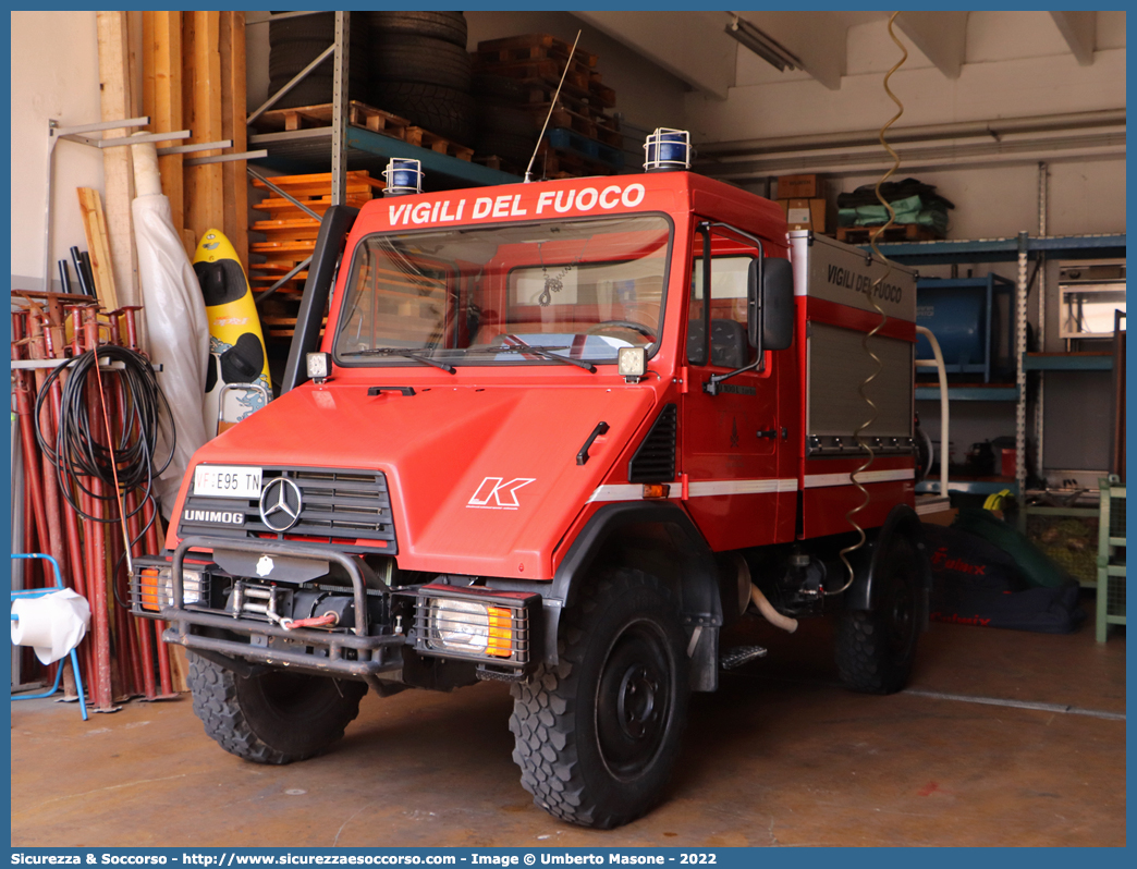 VF E95TN
Corpo Vigili del Fuoco Volontari Riva del Garda
Mercedes Benz Unimog U100L
Allestitore Kofler Fahrzeugbau S.n.c.
Parole chiave: VF;V.F.;Vigili del Fuoco;Vigili;Fuoco;Volontari;Riva del Garda;Mercedes;Unimog,U100L;Kofler;Fahrzeugbau