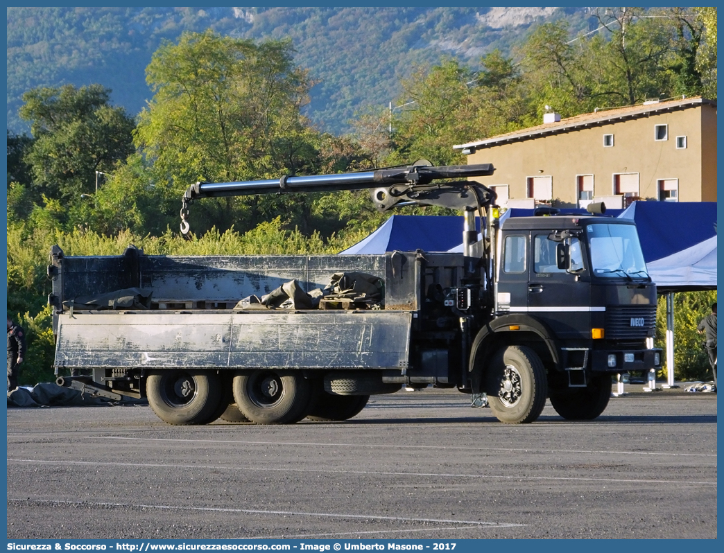 CC 849BW
Arma dei Carabinieri
Iveco 330-35
Parole chiave: CC;C.C.;Arma;dei;Carabinieri;Iveco;330-35;330.35