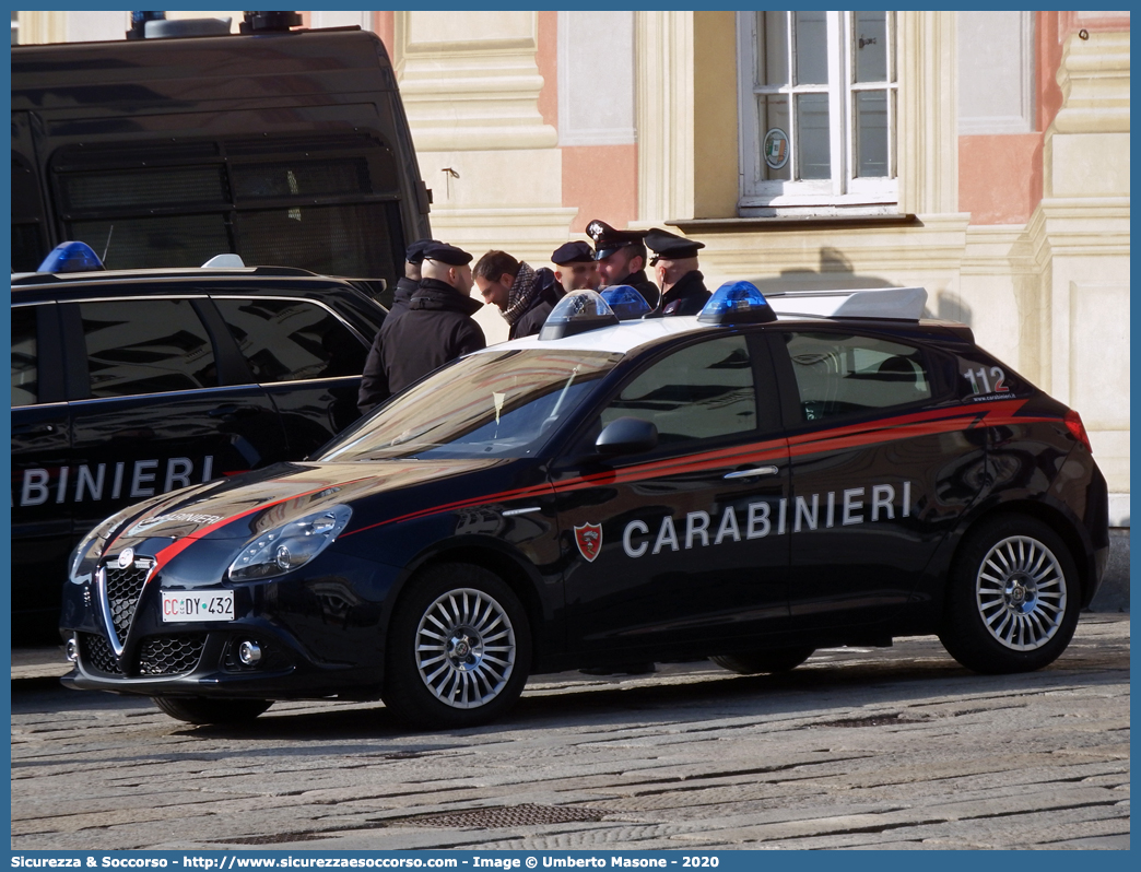 CC DY432
Arma dei Carabinieri
Alfa Romeo Nuova Giulietta
I serie II restyling
Allestitore Nuova Carrozzeria Torinese S.r.l.
(II fornitura)
Parole chiave: CC;C.C.;Arma;dei;Carabinieri;Alfa;Romeo;Nuova;Giulietta;Nuova;Carrozzeria;Torinese;NCT;N.C.T.