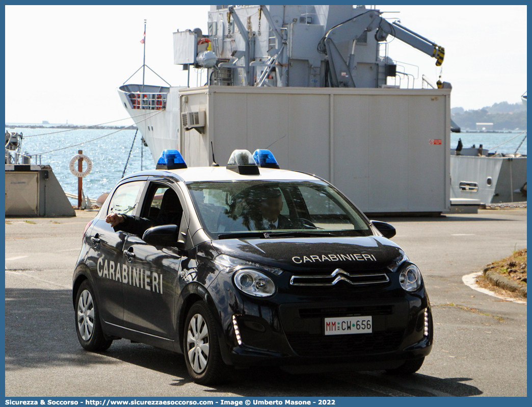 MM CW656
Arma dei Carabinieri
Reparto Carabinieri presso
la Marina Militare
Citroen C1 II serie
Allestitore Focaccia Group S.r.l.
Parole chiave: Arma dei Carabinieri;Arma;Carabinieri;Reparto;Marina;Militare;Citroen;C1;Focaccia