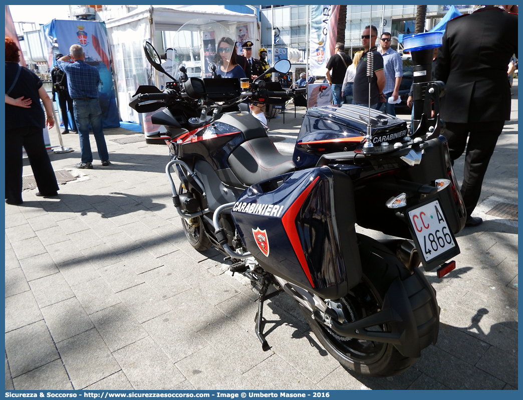 CC A4866
Arma dei Carabinieri
Aprilia Caponord 1200 II serie
Parole chiave: CC;C.C.;Arma;dei;Carabinieri;Radiomobile;Aprilia;Caponord;1200