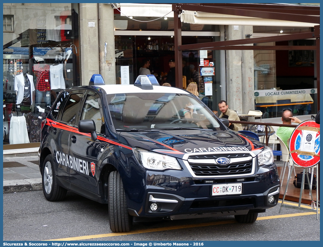 CC DK719
Arma dei Carabinieri
Aliquota di Primo Intervento
Subaru Forester VI serie restyling
Parole chiave: CC;C.C.;Arma;dei;Carabinieri;Nucleo;Radiomobile;Subaru;Forester;API;A.P.I.;Aliquota;Primo;Intervento