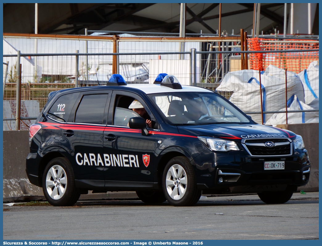 CC DK719
Arma dei Carabinieri
Aliquota di Primo Intervento
Subaru Forester VI serie restyling
Parole chiave: CC;C.C.;Arma;dei;Carabinieri;Nucleo;Radiomobile;Subaru;Forester;API;A.P.I.;Aliquota;Primo;Intervento