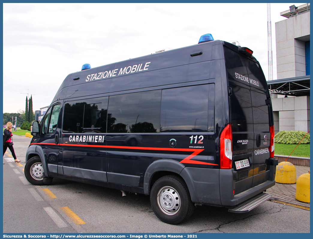 CC DQ698
Arma dei Carabinieri
Fiat Ducato III serie restyling
Allestitore Elevox S.r.l.
Parole chiave: CC;C.C.;Arma;Carabinieri;Fiat;Ducato;Stazione;Mobile;X290;Elevox