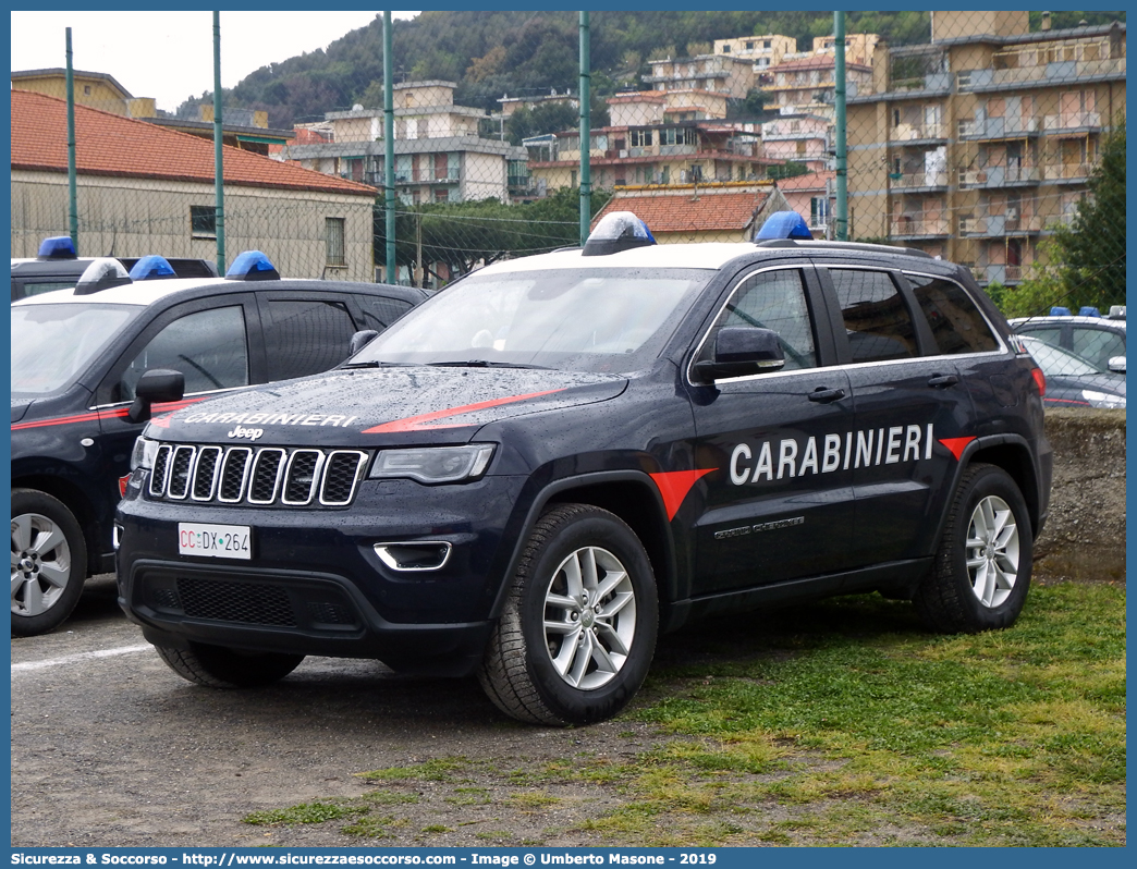 CC DX264
Arma dei Carabinieri
Aliquota di Primo Intervento
Jeep Grand Cherokee V serie
Allestitore Repetti S.r.l.
Parole chiave: CC;C.C.;Arma;dei;Carabinieri;Nucleo;Radiomobile;Jeep;Grand;Cherokee;API;A.P.I.;Aliquota;Primo;Intervento;Repetti