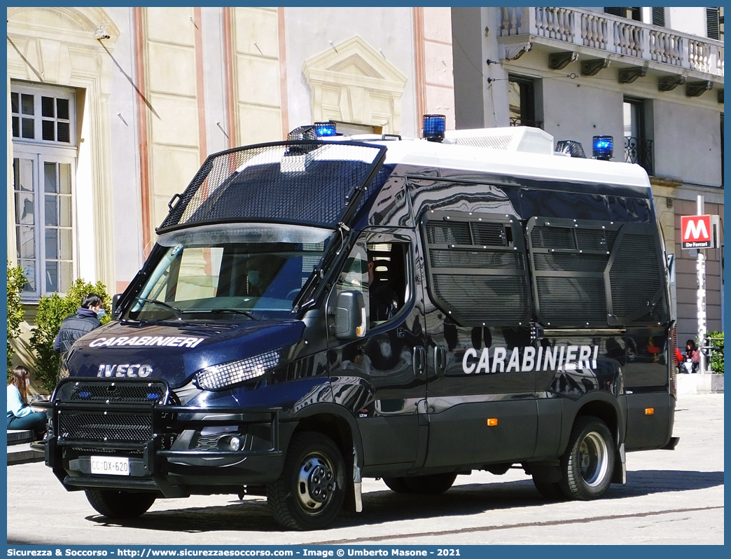 CC DX620
Arma dei Carabinieri
Battaglioni Mobili
Iveco Daily 50C17 VI serie restyling
Allestitore Sperotto S.p.A.
Parole chiave: CC;C.C.;Arma;Carabinieri;Battaglioni Mobili;Battaglione Mobile;Iveco;Daily;50C17;Blindato;Ordine Pubblico;Sperotto