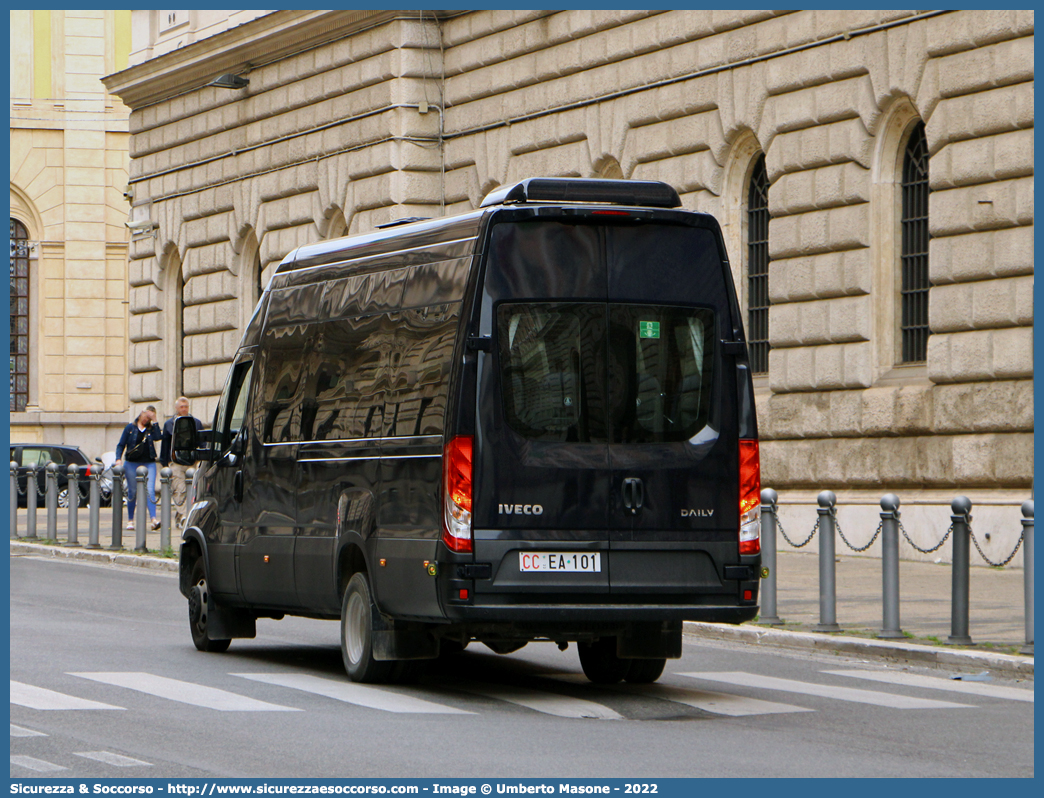 CC EA101
Arma dei Carabinieri
Iveco Daily 50C17 VI serie restyling
Parole chiave: CC;C.C.;Arma;dei;Carabinieri;Iveco;Daily