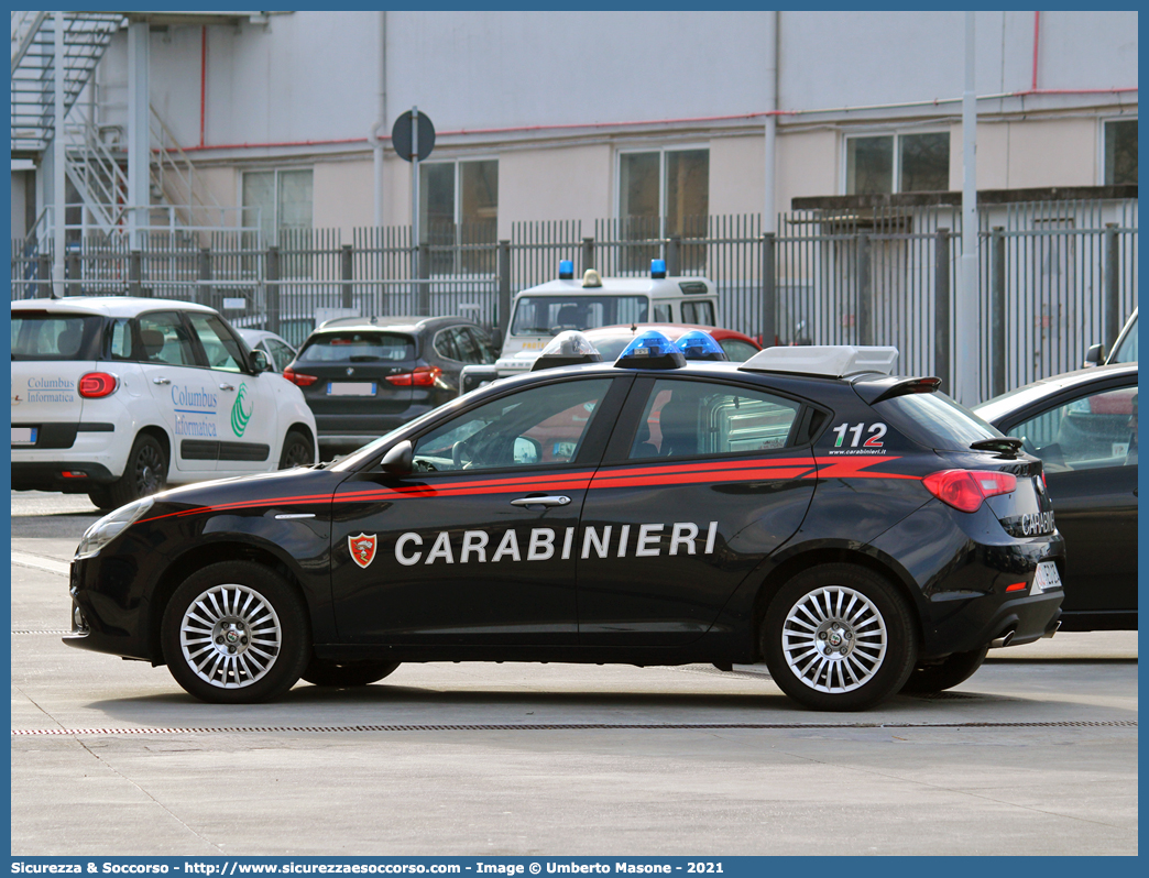 CC ED234
Arma dei Carabinieri
Alfa Romeo Nuova Giulietta
I serie II restyling
Allestitore Nuova Carrozzeria Torinese S.r.l.
(II fornitura)
Parole chiave: CC;C.C.;Arma;dei;Carabinieri;Alfa;Romeo;Nuova;Giulietta;Nuova;Carrozzeria;Torinese;NCT;N.C.T.