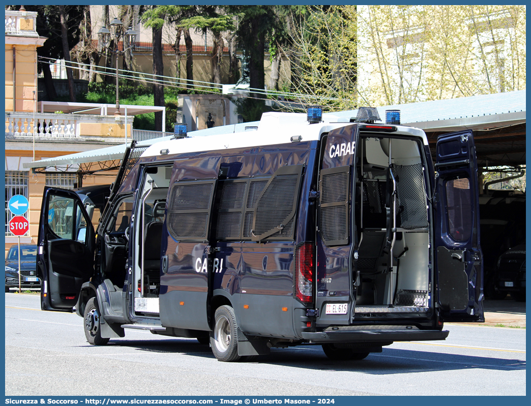 CC EL615
Arma dei Carabinieri
Battaglioni Mobili
Iveco Daily 60C18 VI serie restyling
Allestitore Sperotto S.p.A.
Parole chiave: CC;C.C.;Arma;Carabinieri;Battaglioni Mobili;Battaglione Mobile;Iveco;Daily;60C18;Blindato;Ordine Pubblico;Sperotto