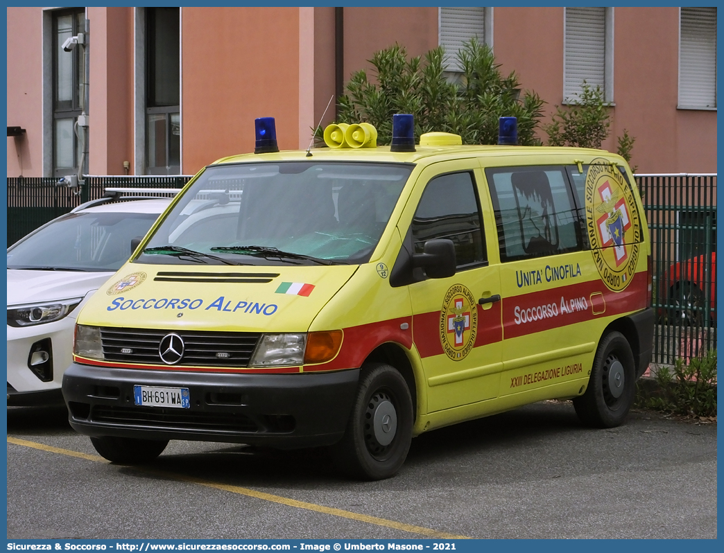 9-12
Corpo Nazionale
Soccorso Alpino e Speleologico
Delegazione Alpina
XXIII Liguria di Ponente
Mercedes Benz Classe V I serie
Parole chiave: CNSAS;C.N.S.A.S.;Corpo;Nazionale;Soccorso;Alpino;Speleologico;Liguria;SASL;S.A.S.L.;Mercedes;Benz;Classe V