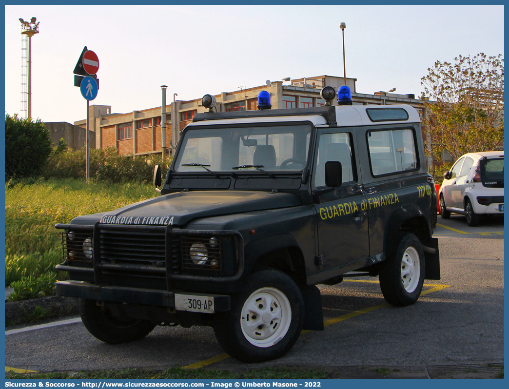 GdiF 309AP
Guardia di Finanza
Land Rover Defender 90
Parole chiave: GdiF;G.D.F.;GDF;Guardia;di;Finanza;Land;Rover;Defender;90