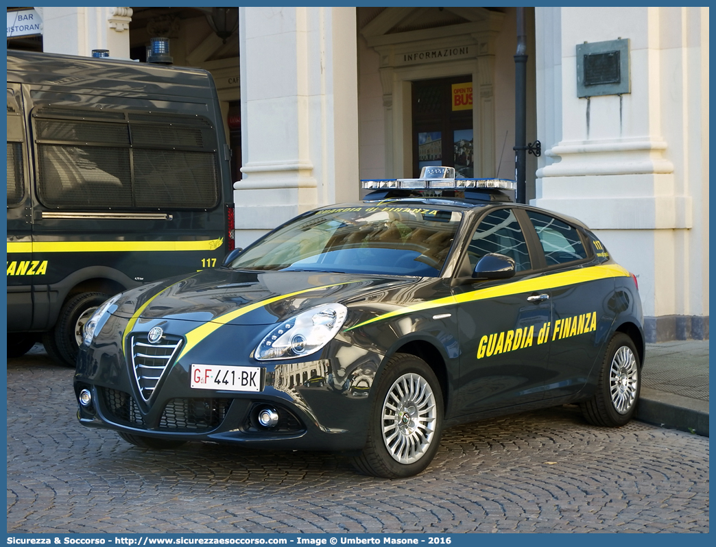 GdiF 441BK
Guardia di Finanza
Alfa Romeo Nuova Giulietta
I serie I restyling
(II fornitura)
Parole chiave: GdiF;GDF;GF;Guardia;Finanza;Alfa;Romeo;Nuova;Giulietta