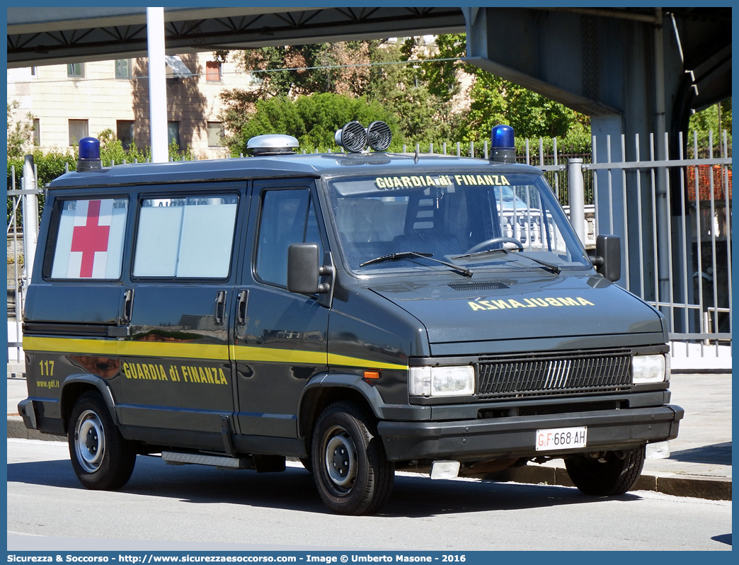 GdiF 668AH
Guardia di Finanza
Servizio Sanitario
Fiat Ducato I serie restyling
(variante)
Parole chiave: GdiF;G.D.F.;GDF;Guardia di Finanza;Ambulanza;Fiat;Ducato I serie restyling;668AH