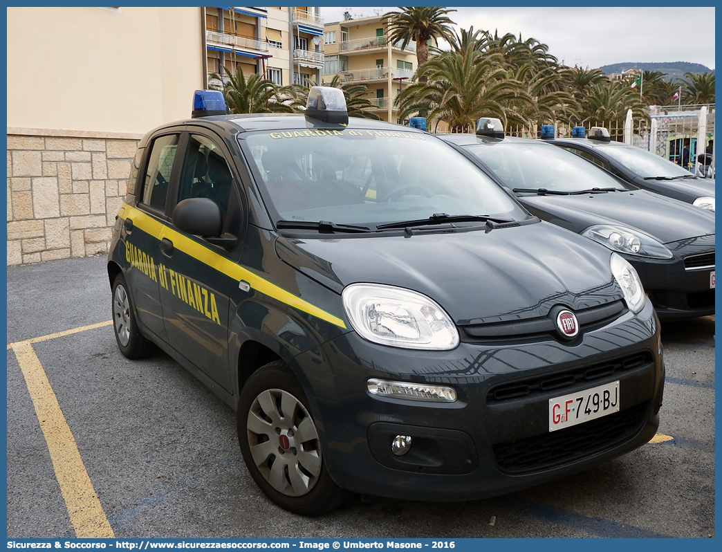 GdiF 749BJ
Guardia di Finanza
Fiat Nuova Panda II serie
Parole chiave: GdiF;G.D.F.;GDF;Guardia;di;Finanza;Fiat;Nuova;Panda