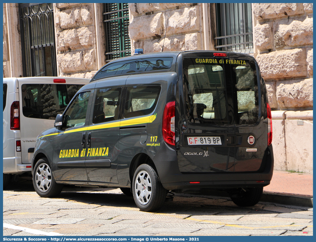 GdiF 819BP
Guardia di Finanza
Fiat Doblò II serie restyling
Allestitore Elevox S.r.l.
Parole chiave: GdiF;G.D.F.;GDF;Guardia;di;Finanza;Fiat;Doblò