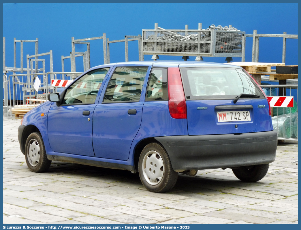 MM 742SP
Marina Militare Italiana
Fiat Punto I serie
Parole chiave: MM;M.M.;Marina;Militare;Italiana;Fiat;Punto