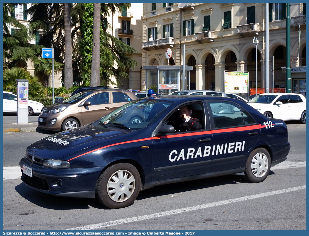 MM AT716
Arma dei Carabinieri
Reparto Carabinieri presso
la Marina Militare
Fiat Marea
Parole chiave: Arma dei Carabinieri;Arma;Carabinieri;Reparto;Marina;Militare;Fiat;Marea