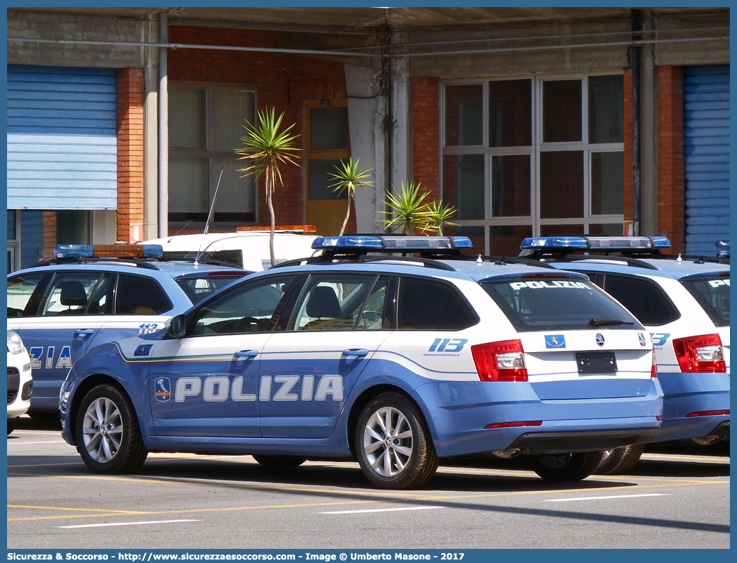 -
Polizia di Stato
Polizia Stradale
Autostrade per l'Italia S.p.A.
Skoda Octavia Wagon V serie
Allestitore Focaccia Group S.r.l.
(I fornitura)
Parole chiave: PS;P.S.;Polizia;di;Stato;Stradale;Autostrade per Italia S.p.A.;Skoda;Octavia;Wagon;Station;SW;S.W.;Focaccia