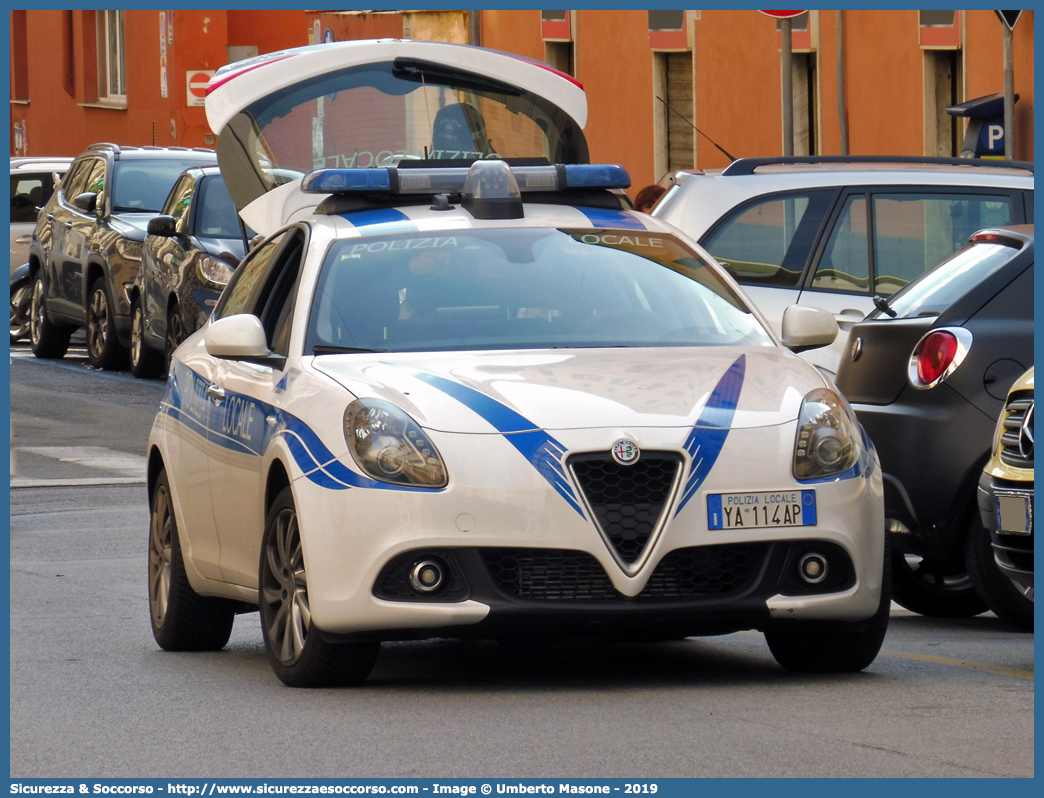 Polizia Locale YA114AP
Polizia Locale
Comune di Genova
Alfa Romeo Nuova Giulietta
I serie II restyling
Parole chiave: Polizia;Locale;Municipale;Genova;Alfa Romeo;Nuova Giulietta