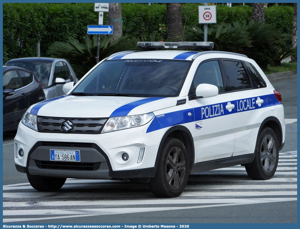 Polizia Locale YA586AN
Polizia Locale
Comune di Arenzano
Suzuki Nuova Vitara I serie
Allestitore Bertazzoni S.r.l.
Parole chiave: Polizia;Locale;Municipale;Arenzano;Suzuki;Vitara;Bertazzoni