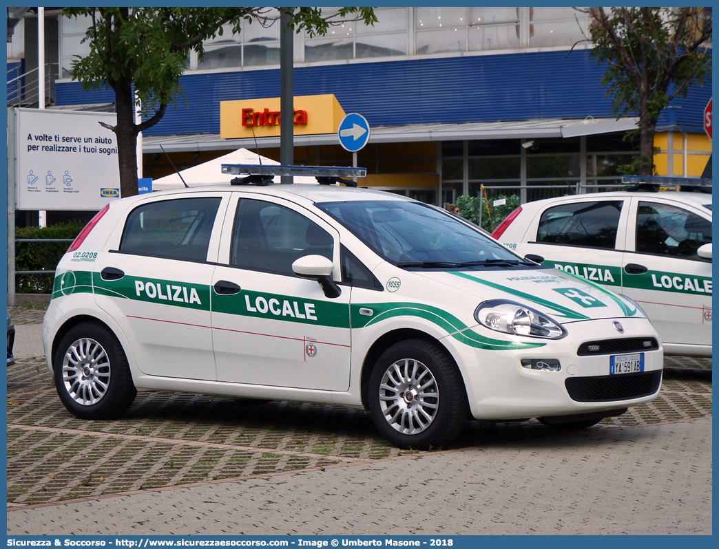 Polizia Locale YA591AB
Polizia Locale
Comune di Milano
Fiat Punto IV serie
Allestitore Focaccia Group S.r.l.
Parole chiave: P.L.;P.M.;PL;PM;Polizia;Municipale;Locale;Milano;Fiat;Punto;Focaccia