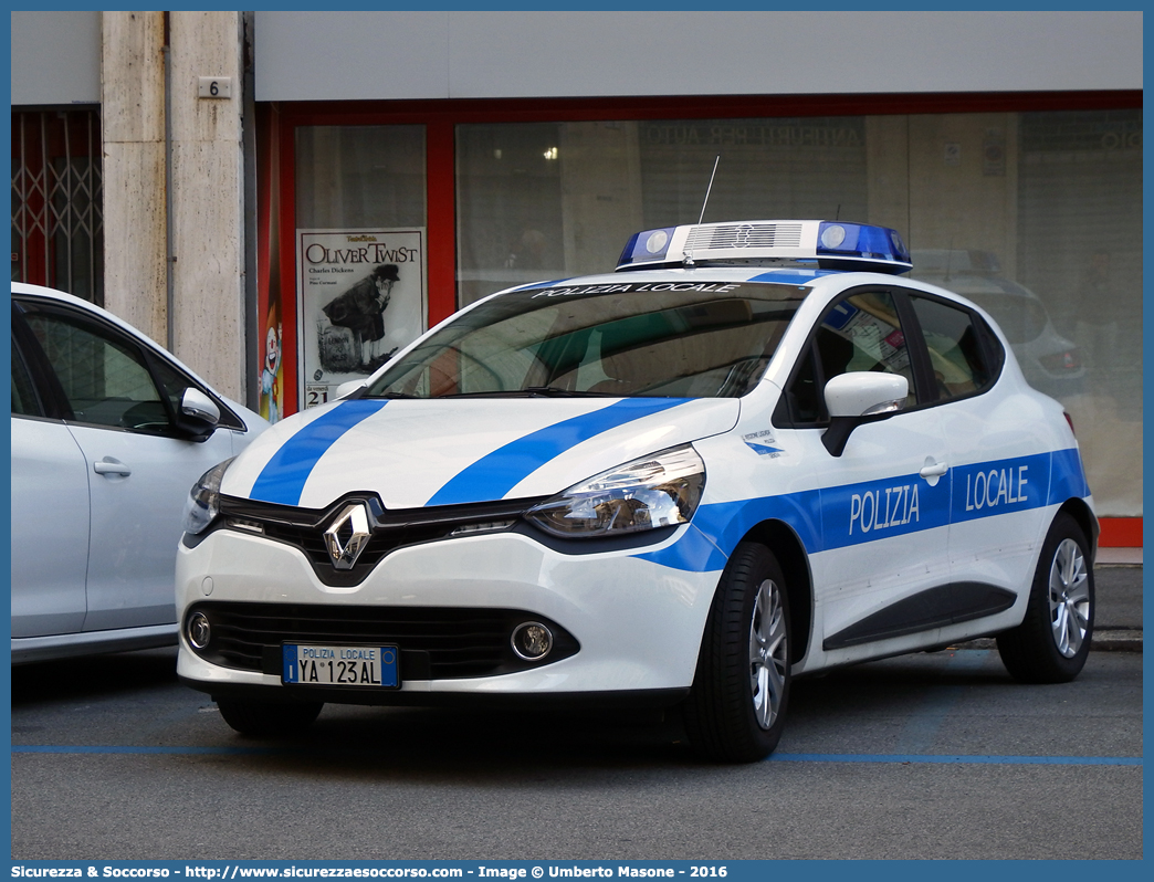 Polizia Locale YA123AL
Polizia Locale
Comune di Genova
Renault Clio VI serie
Allestitore Ciabilli S.r.l.
Parole chiave: Polizia;Locale;Municipale;Genova;Renault;Clio;Ciabilli