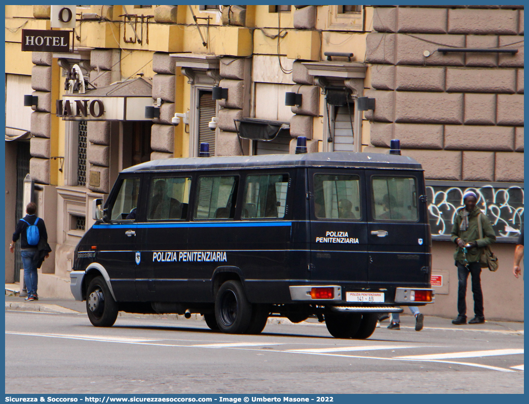 Polizia Penitenziaria 141AB
Polizia Penitenziaria
Iveco Daily 35-10 II serie
Parole chiave: PolPen;Pol.Pen.;AdiC;A.diC.;Agenti di Custodia;Polizia Penitenziaria;Iveco;Daily