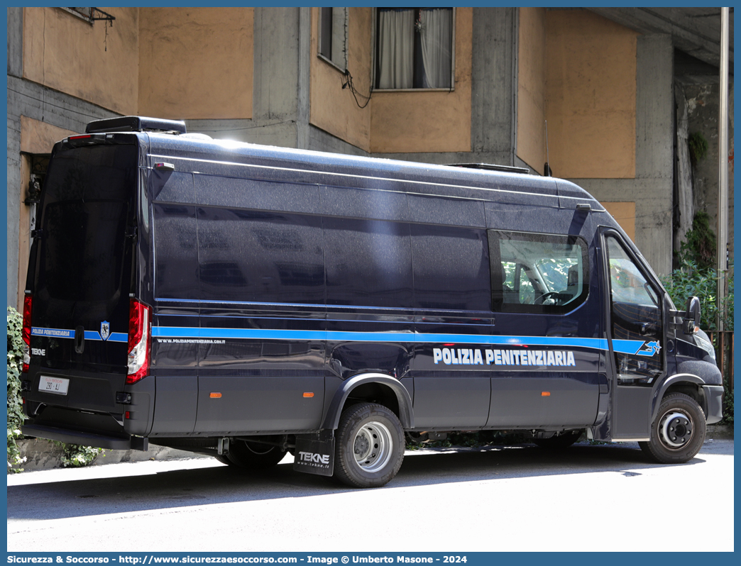 Polizia Penitenziaria 290AJ
Polizia Penitenziaria
Iveco Daily VI serie restyling
Allestitore Tekne S.r.l.
Parole chiave: PolPen;Pol.Pen.;AdiC;A.diC.;Agenti di Custodia;Polizia Penitenziaria;Iveco;Daily;Tekne