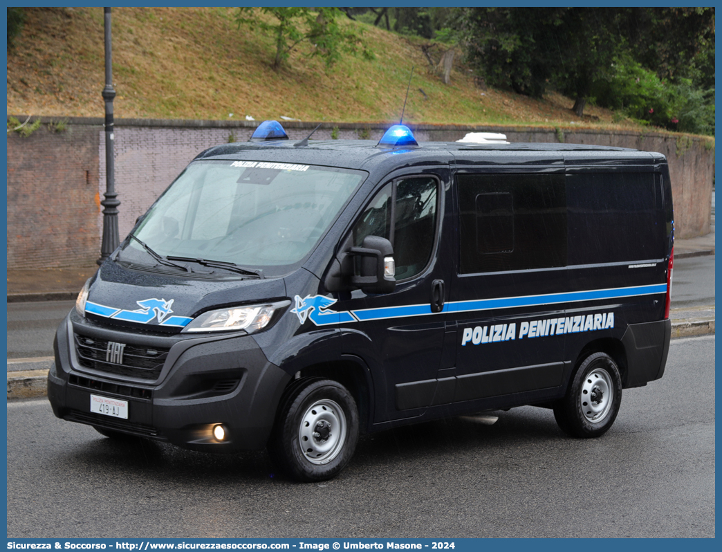 Polizia Penitenziaria 419AJ
Polizia Penitenziaria
Fiat Ducato III serie III restyling
Allestitore Focaccia Group S.r.l.
Parole chiave: PolPen;Pol.Pen.;AdiC;A.diC.;Agenti;di;Custodia;Polizia;Penitenziaria;Fiat;Ducato;Focaccia