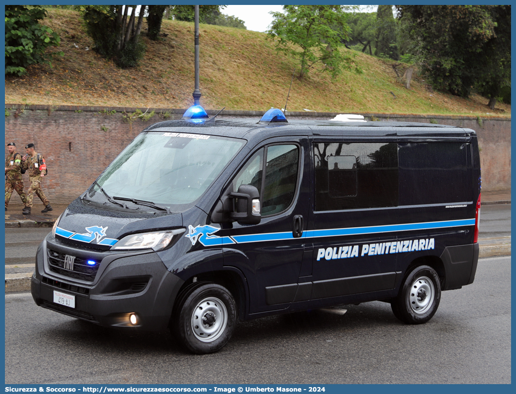 Polizia Penitenziaria 419AJ
Polizia Penitenziaria
Fiat Ducato III serie III restyling
Allestitore Focaccia Group S.r.l.
Parole chiave: PolPen;Pol.Pen.;AdiC;A.diC.;Agenti;di;Custodia;Polizia;Penitenziaria;Fiat;Ducato;Focaccia